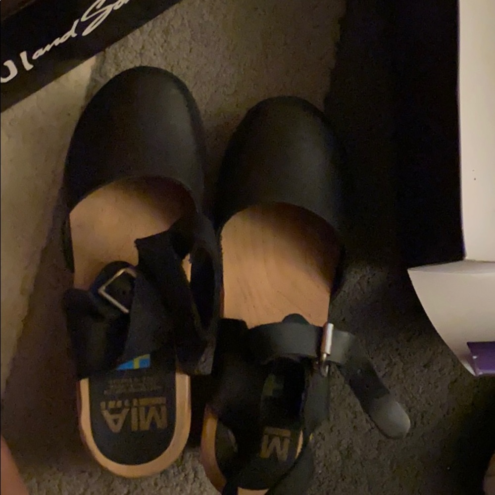Women shoes
